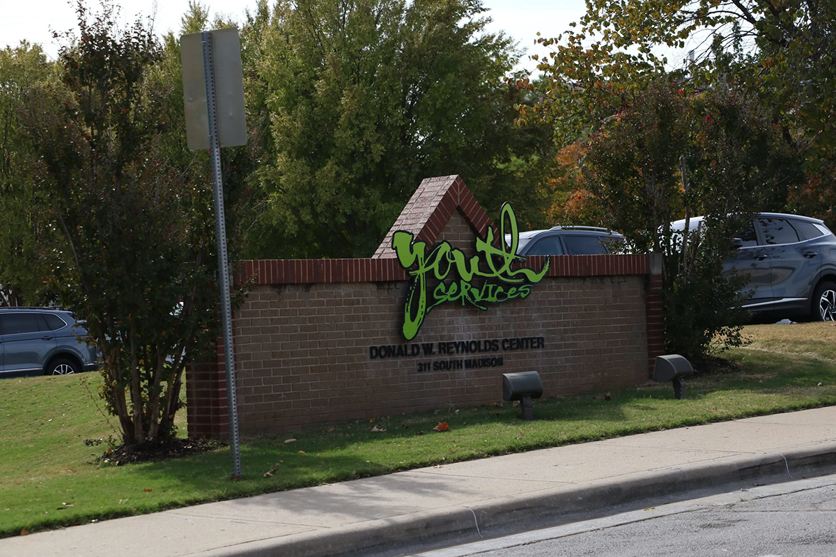 The sign outside of Youth Services of Tulsa. The non-profit agency runs an emergency youth shelter. DYLAN GOFORTH/THE FRONTIER
