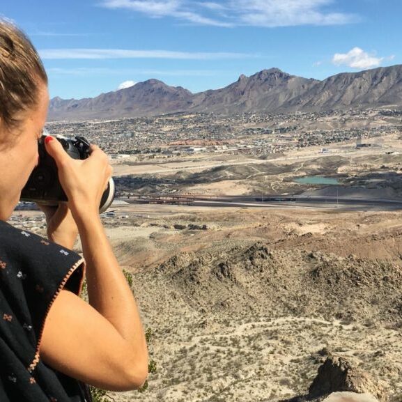 Carter Center Fellow Almudena Toral at the New Mexico area of the border.  (Photo/Patricia Clarembaux)